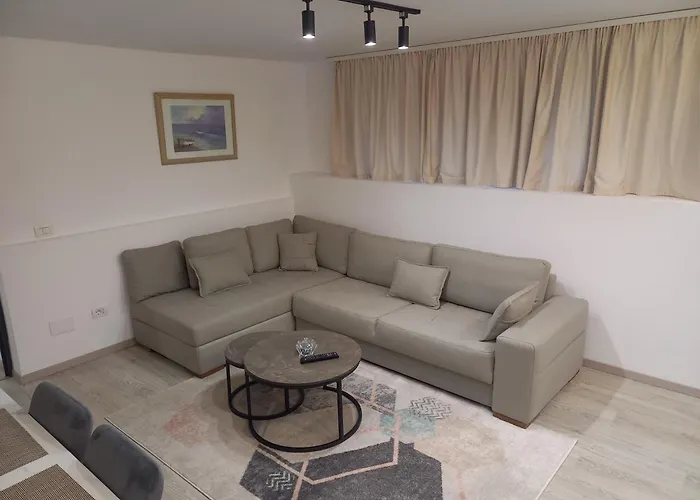 Flowers Appartement Tirana