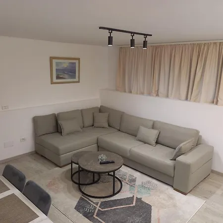 Flowers Apartment